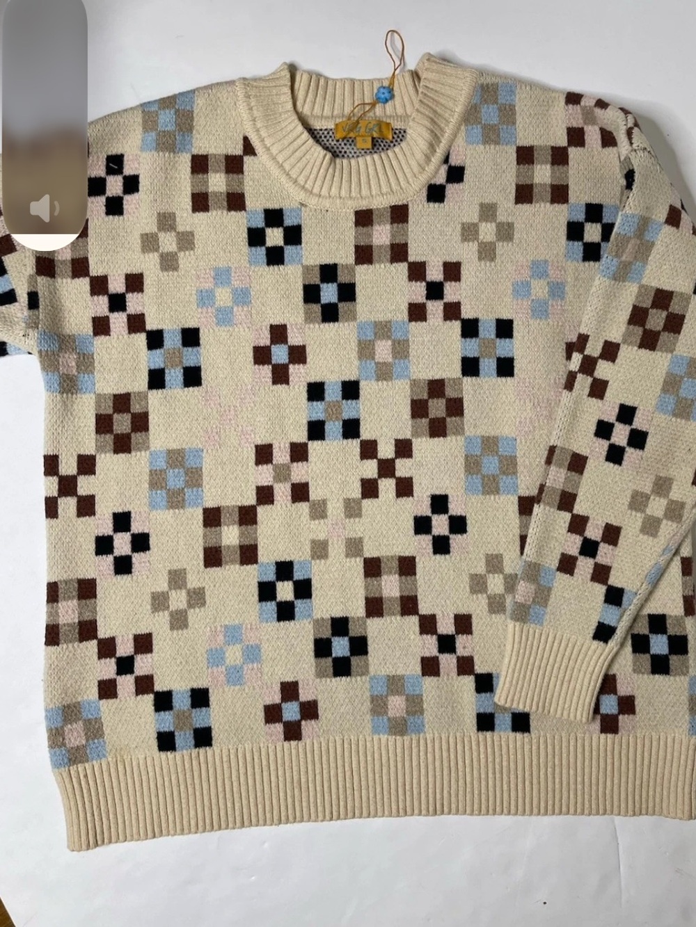 NWT VRG GRL Women’s Geometric Cross Pattern Multicolor Sweatshirt Size S